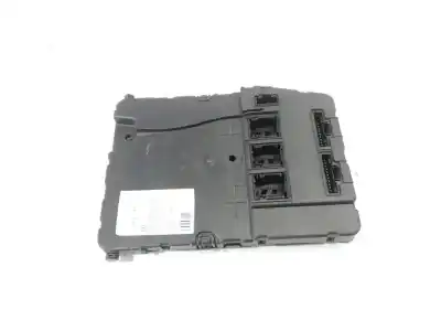 Peça sobressalente para automóvel em segunda mão caixa de fusíveis e relés por renault megane ii sedán (lm0/1_) 1.5 dci (lm1e) referências oem iam 8200525384 Peça sobressalente para automóvel em segunda mão caixa de fusíveis e relés por renault megane ii sedán (lm0/1_) 1.5 dci (lm1e) referências oem iam 8200525384
