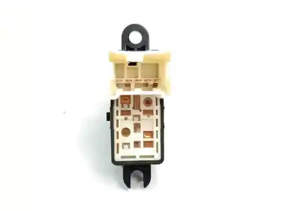 Peça sobressalente para automóvel em segunda mão botão / interruptor elevador vidro traseiro direito por nissan note (e12) hr12dr referências oem iam 829603vw5a
