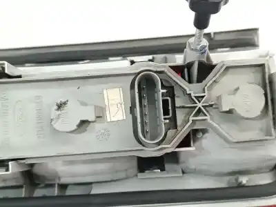 Автозапчастина б/у правий ліхтар для ford transit connect (tc7) r2pa посилання на oem iam 084311965r