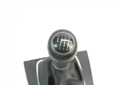 Автозапчасти б/у ручка рычага передачи за audi a4 b6 (8e2) 1.9 tdi ссылки oem iam 8e0863278  