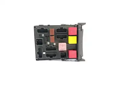 Pièce détachée automobile d'occasion BOÎTES À FUSIBLES pour RENAULT LAGUNA II (BG0)  Références OEM IAM 8200004201E  