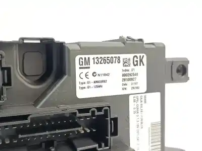 Pezzo di ricambio per auto di seconda mano scatola relè/fusibili per opel corsa c 1.3 16v cdti cat (z 13 dt / ln9) riferimenti oem iam 13265078