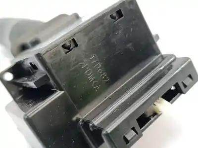 Second-hand car spare part indicator switch for mazda mazda 5 i 2.0 mzr-cd oem iam references 17d682  