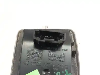 Автозапчастина б/у правий ліхтар для audi a1 sportback (gba) 30 tfsi посилання на oem iam 8x0945096  