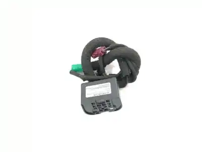 Second-hand car spare part antenna for renault twingo iii (bcm_, bca_) z.e: (bca1) oem iam references 282123821r