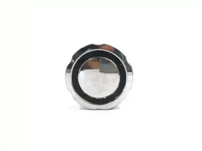 Second-hand car spare part hub caps for mitsubishi montero (l040) 2500 td oem iam references mb255710  