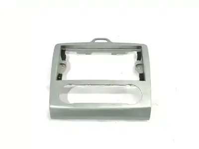 Peça sobressalente para automóvel em segunda mão Moldagem por FORD FOCUS BERLINA (CAP) Ambiente (D) Referências OEM IAM 4M5118522  