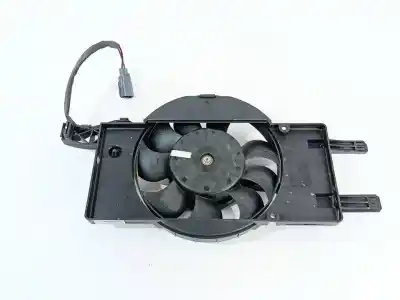 Pezzo di ricambio per auto di seconda mano elettroventola per ford focus lim. (cb8) edition riferimenti oem iam bv618c607sc  
