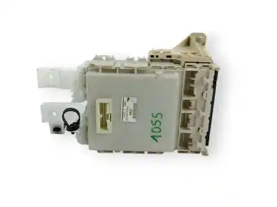 Peça sobressalente para automóvel em segunda mão caixa de fusíveis e relés por toyota yaris (ksp9/scp9/nlp9) básico referências oem iam 8273052700