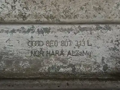 Pezzo di ricambio per auto di seconda mano rinforzo paraurti posteriore per audi a4 b7 (8ec) 2.0 tdi 16v riferimenti oem iam 8e0807313l  
