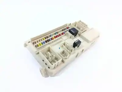 Peça sobressalente para automóvel em segunda mão caixa de fusíveis e relés por volvo c30 1.6 d referências oem iam 31254903  