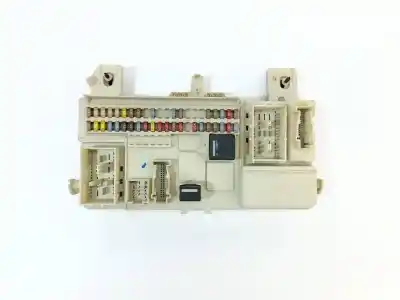 Peça sobressalente para automóvel em segunda mão caixa de fusíveis e relés por volvo c30 1.6 d referências oem iam 31254903  
