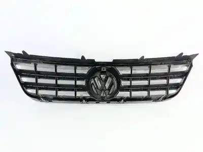 Автозапчасти б/у передняя решетка за volkswagen touareg (7la, 7l6, 7l7) 5.0 v10 tdi ссылки oem iam 7l6853651a  