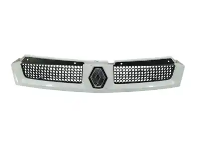 Second-hand car spare part front grille for renault master ii phase 2 combi combi 3t5 l2 9pl caja cerrada techo elev. oem iam references 8200233765