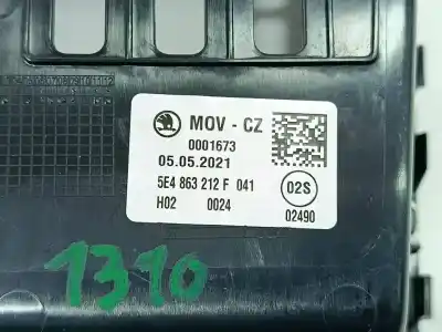 Peça sobressalente para automóvel em segunda mão moldagem por skoda octavia lim. (5e3) active referências oem iam 5e4863212f