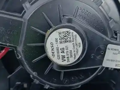 Peça sobressalente para automóvel em segunda mão motor de sofagem por skoda octavia lim. (5e3) active referências oem iam 5wb819021  