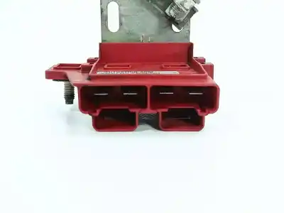 Peça sobressalente para automóvel em segunda mão caixa de fusíveis e relés por renault clio iii confort dynamique referências oem iam 8200427594  