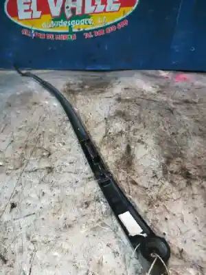 Автозапчастина б/у лівий передній ручок склоочисника для kia ceed (jd) d4fc посилання на oem iam 98310a2000  