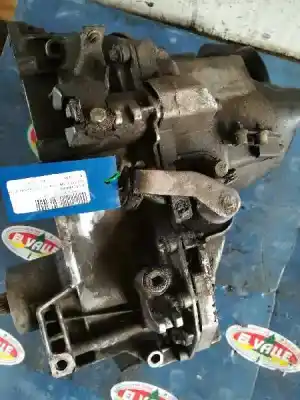 Peça sobressalente para automóvel em segunda mão caixa de velocidades por renault megane i classic (la0) 1.9 dti rn (laon) referências oem iam jc5 107  