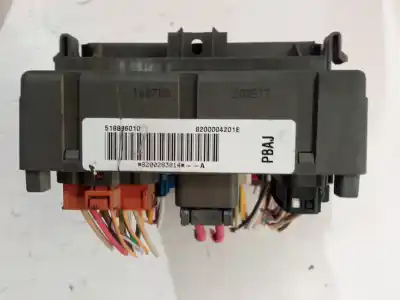 İkinci el araba yedek parçası röle/sigorta kutusu için renault laguna ii grandtour (kg0/1_) 2.2 dci (kg0f) oem iam referansları 8200449594  