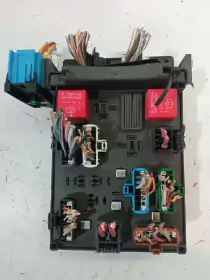 İkinci el araba yedek parçası röle/sigorta kutusu için renault laguna ii grandtour (kg0/1_) 2.2 dci (kg0f) oem iam referansları 8200449594  