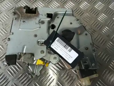 Peça sobressalente para automóvel em segunda mão FECHADURA DA PORTA DO LADO DIREITO por FORD TRANSIT CONNECT (TC7)  Referências OEM IAM 2T14V264A32  