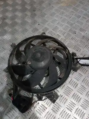 Peça sobressalente para automóvel em segunda mão termoventilador elétrico do radiador de ar condicionado por opel corsa c (x01) 1.3 cdti (f08, f68) referências oem iam  Peça sobressalente para automóvel em segunda mão termoventilador elétrico do radiador de ar condicionado por opel corsa c (x01) 1.3 cdti (f08, f68) referências oem iam