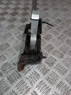 Second-hand car spare part left engine support for ford fiesta vi (cb1, ccn) 1.4 tdci oem iam references 8v517m121  
