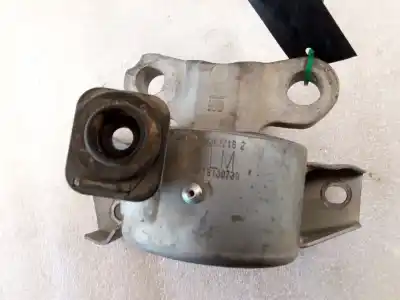 Автозапчасти б/у ПРАВАЯ ОПОРА ДВИГАТЕЛЯ за OPEL CORSA D  ссылки OEM IAM 13130739  