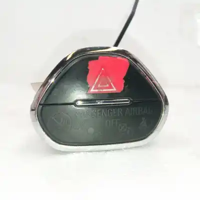 Second-hand car spare part hazard warning lights for opel corsa e b13dte oem iam references 13363976
