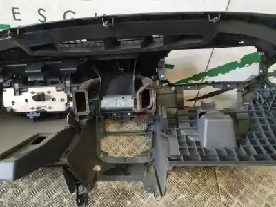 Second-hand car spare part dashboard for dacia sandero ambiance oem iam references 8200739435