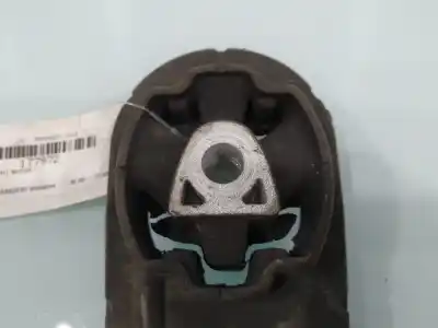 Second-hand car spare part engine support for dacia sandero ambiance oem iam references 8200575641b  