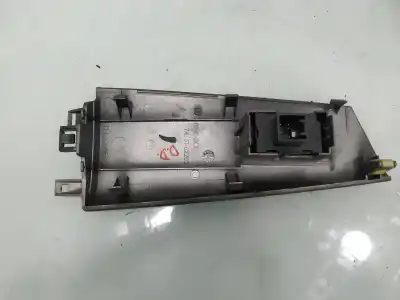 Second-hand car spare part right front power window switch for toyota corolla (e12) 2.0 d-4d linea sol berlina oem iam references 8480102341b0  