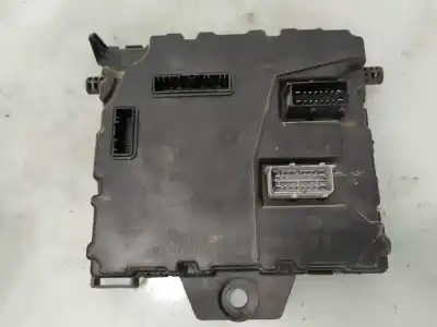 Peça sobressalente para automóvel em segunda mão caixa de fusíveis e relés por renault kangoo authentique referências oem iam 8200924035