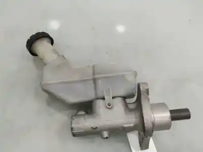 Second-hand car spare part brake pump for renault clio iii authentique oem iam references 8200129956