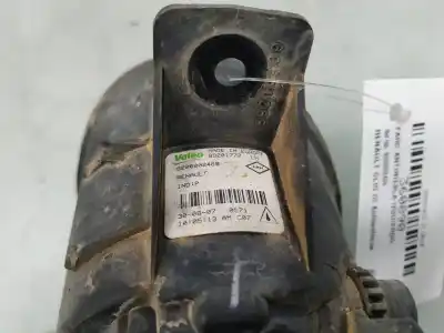 Second-hand car spare part left fog light for renault clio iii authentique oem iam references 8200002469