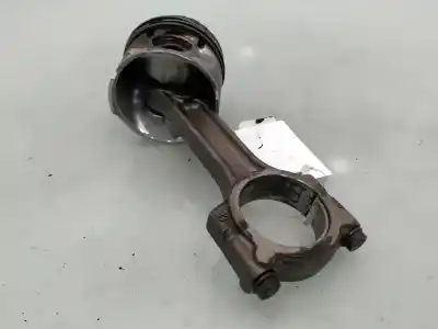 Second-hand car spare part piston for renault clio iii authentique oem iam references 