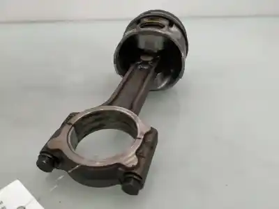 Second-hand car spare part piston for renault clio iii authentique oem iam references 