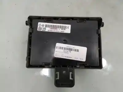 Second-hand car spare part electronic module for renault clio iii authentique oem iam references 8200652285a  