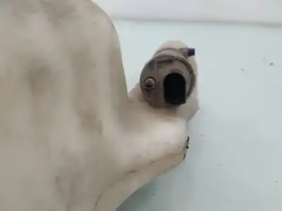 Second-hand car spare part windscreen washer bottle for dodge caliber se oem iam references 05303789ad  