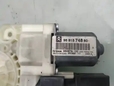 Peça sobressalente para automóvel em segunda mão motor elevador vidro dianteiro direito por citroen c4 berlina collection referências oem iam 9681574880