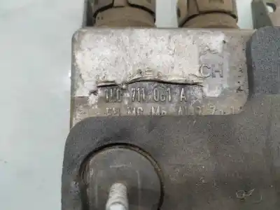 Tweedehands auto-onderdeel versnellingspook voor seat leon (1p1) 1.9 tdi oem iam-referenties 1k0711061a