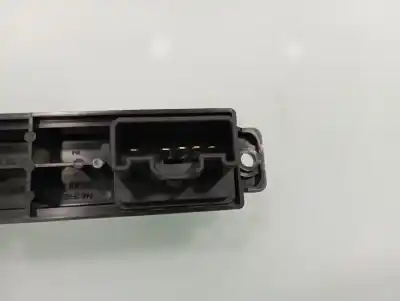 Second-hand car spare part rear right power window switch for mazda 2 lim. (de) 1.3 16v cat oem iam references d65166370  