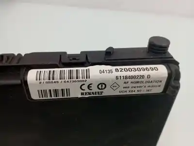 Peça sobressalente para automóvel em segunda mão módulo eletrônico por renault scenic ii confort authentique 101 cv / 74 kw referências oem iam 8200309690