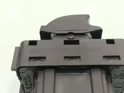 Tweedehands auto-onderdeel schakelaar rechts voor ruit voor citroen celysée feel oem iam-referenties 96657927zd