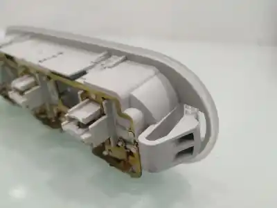 Second-hand car spare part interior light for nissan juke (f15) acenta oem iam references a9122  