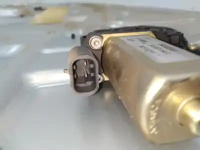 Pièce détachée automobile d'occasion léve glace avant droit pour fiat stilo (192) 1.9 jtd / 1.9 jtd 115 active références oem iam 00517452500  