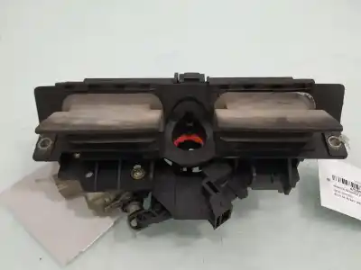 Pezzo di ricambio per auto di seconda mano maniglia esterna del cancello per audi a6 c5 avant (4b5) 2.5 tdi riferimenti oem iam 8d9827565h  