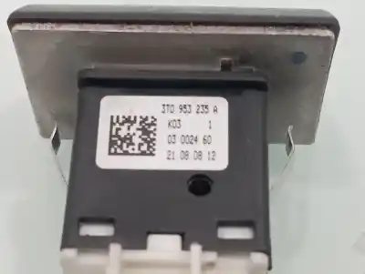 Second-hand car spare part hazard warning lights for skoda superb combi (3t5) ambition oem iam references 3t0953235a