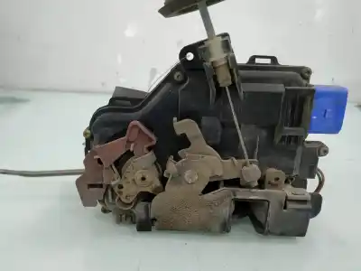 Peça sobressalente para automóvel em segunda mão fechadura da porta dianteira esquerda por audi a3 (8p1) 1.9 tdi referências oem iam 4e1837015